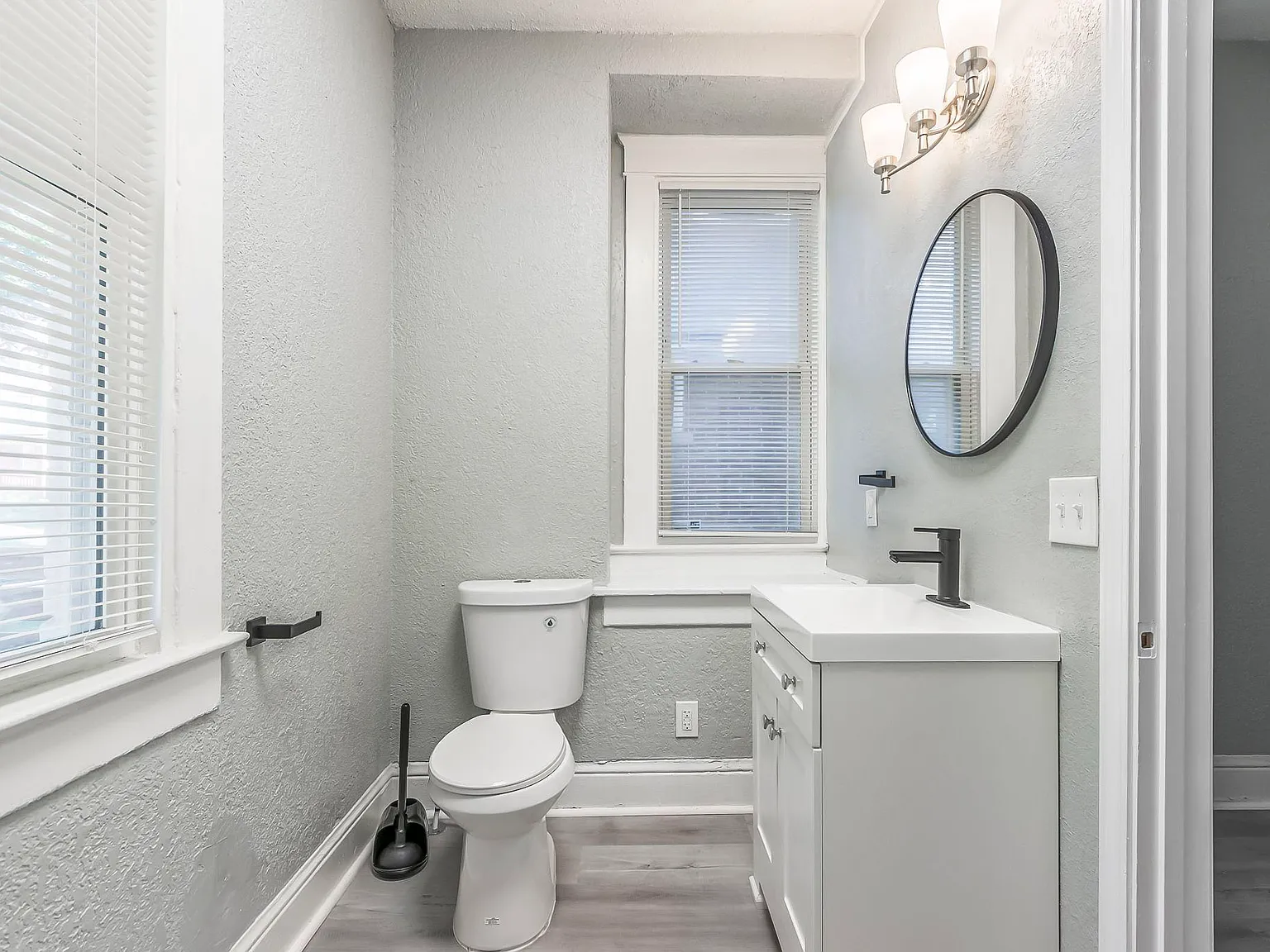 4 bed, 2.5 bath, 1794 sqft, $663 — Photo 3