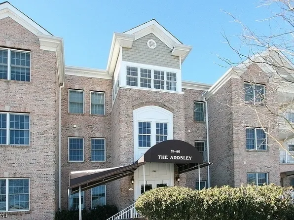 52 Ridgeview Ln, Mount Arlington, NJ 07856