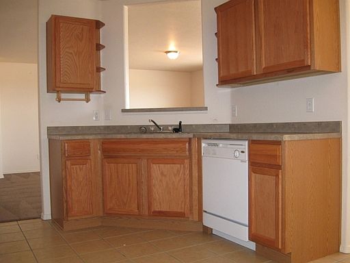 2nd image of 5718 Pecan Ln