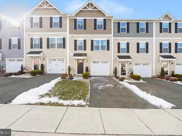 31 Foxwood Dr, Gilbertsville, PA 19525