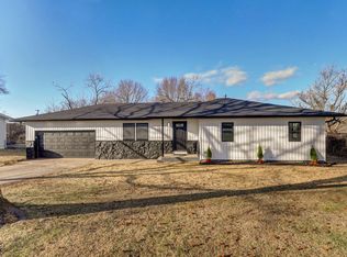 1209 E McCracken Rd, Ozark, MO 65721