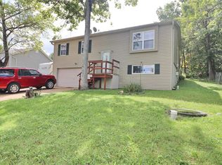 1037 Lakeshore Dr, De Soto, MO 63020