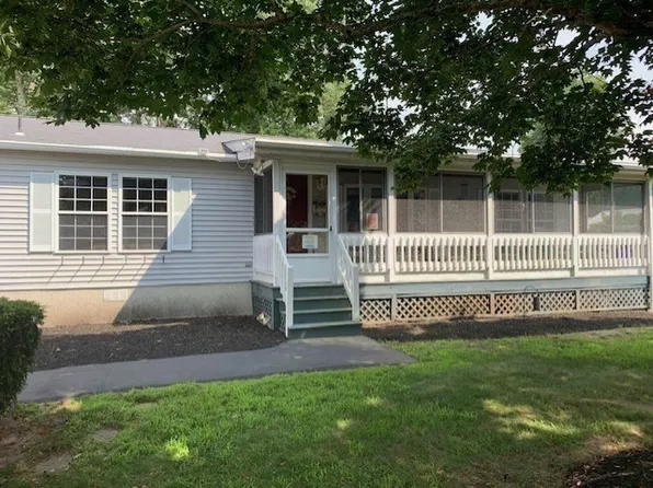 39 Sycamore Dr #C, Halifax, MA 02338