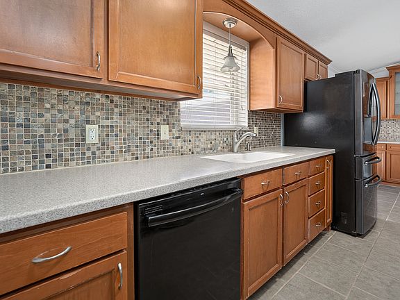 5th image of 7805 NW 20th St