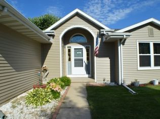 406 Bentwood Dr, Marshall, WI 53559