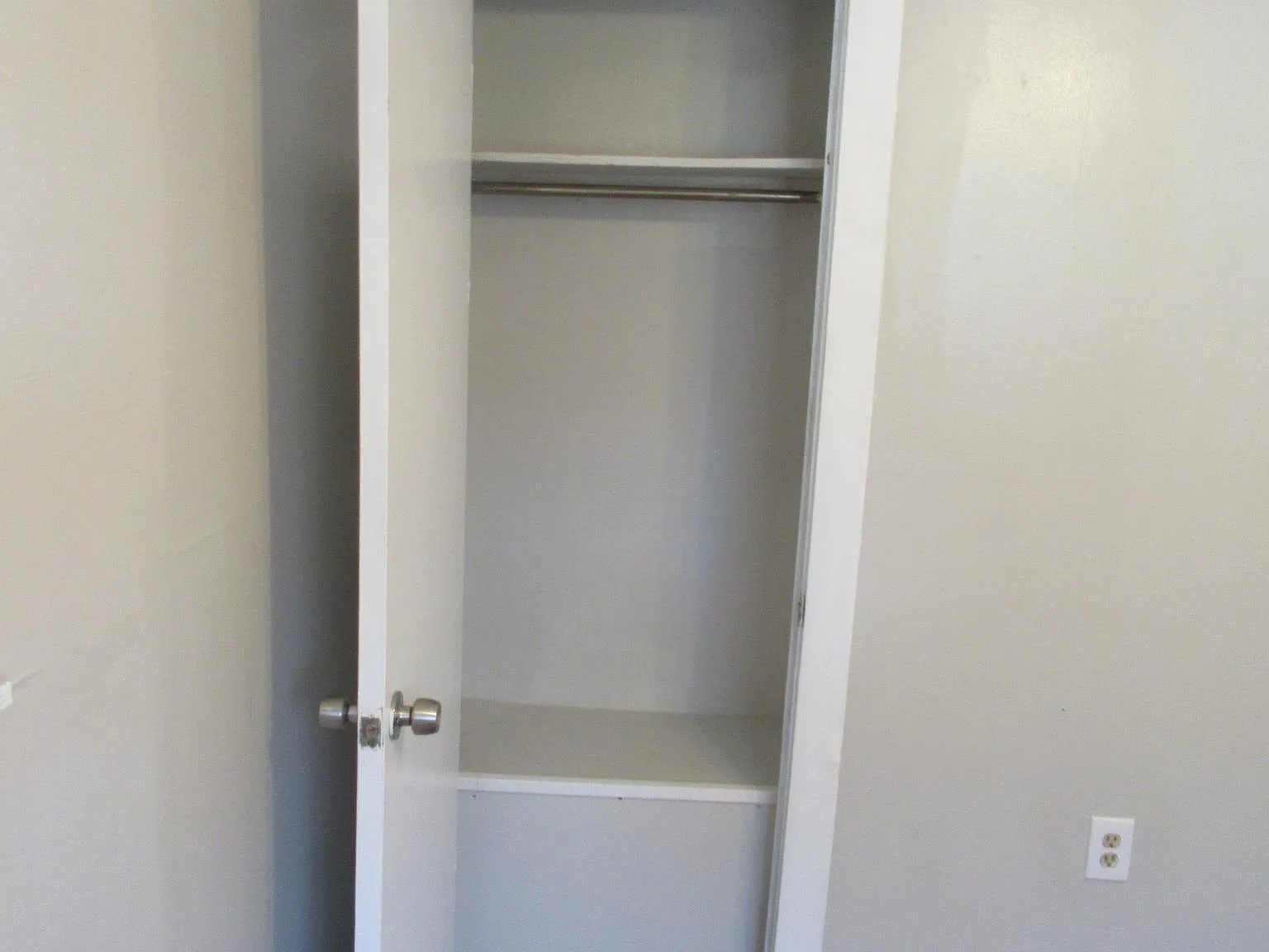 1 bed, 440 sqft, $900 — Photo 3