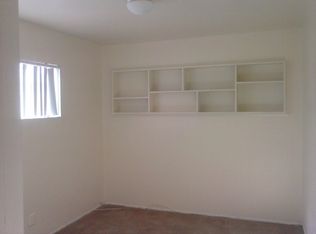 1105 Silver Lake Dr, Las Vegas, NV 89108