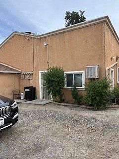 2nd image of 320 S Pico Ave