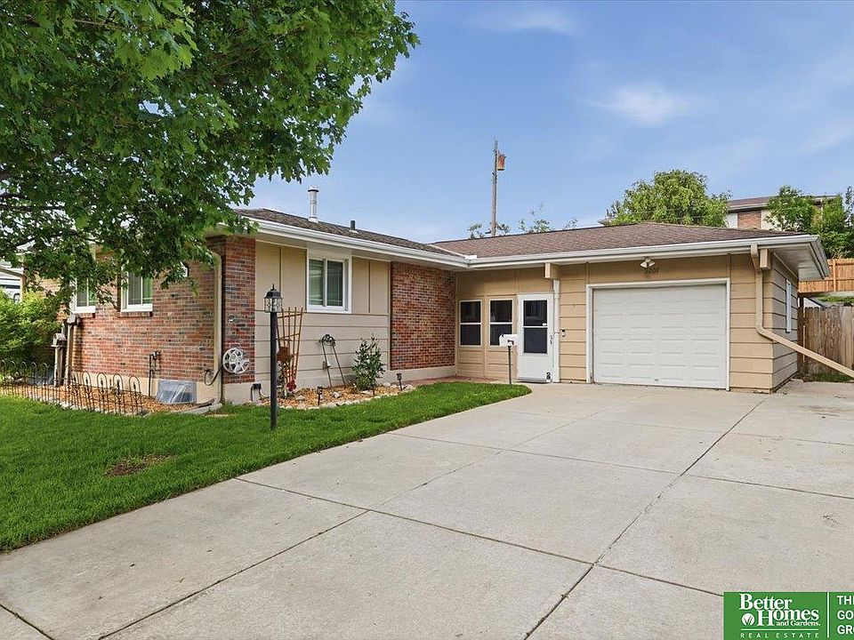 1st image of 5207 N 85th St