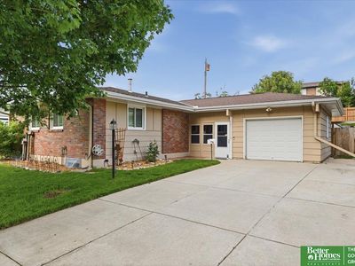 5207 N 85th St, Omaha, NE, 68134