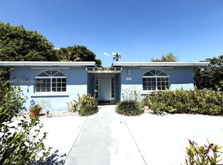 9825 SW 54th St, Miami, FL 33165