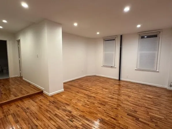 150 Beach 93rd St, Rockaway Beach, NY 11693