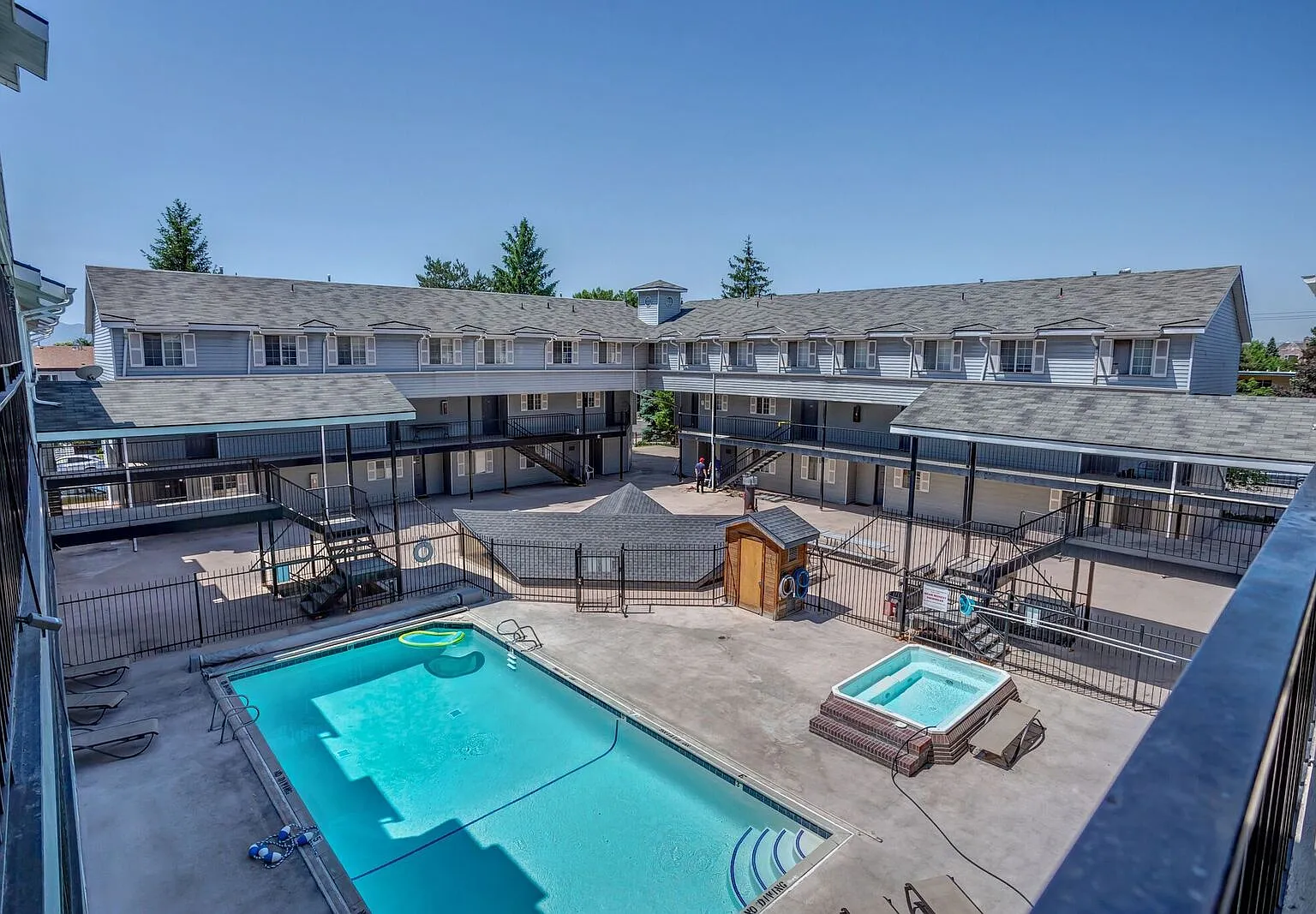 4 bed, 1228 sqft, $619 — Photo 1