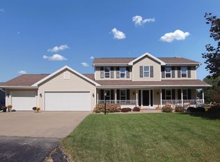 W2510 Valleywood Ln, Appleton, WI 54915