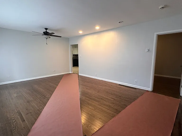 307 N Lake St — Photo 3
