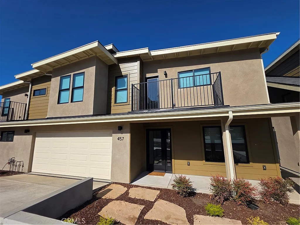 3 bed, 2.5 bath, 1654 sqft, $4,500 — Photo 1