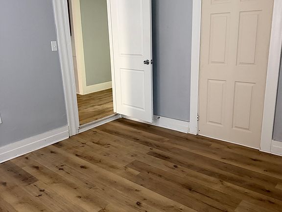 4th image of 118 N Walnut St #D