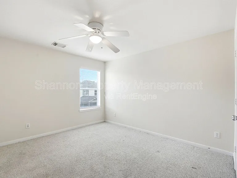 526 Remington Lodge Ct — Photo 37