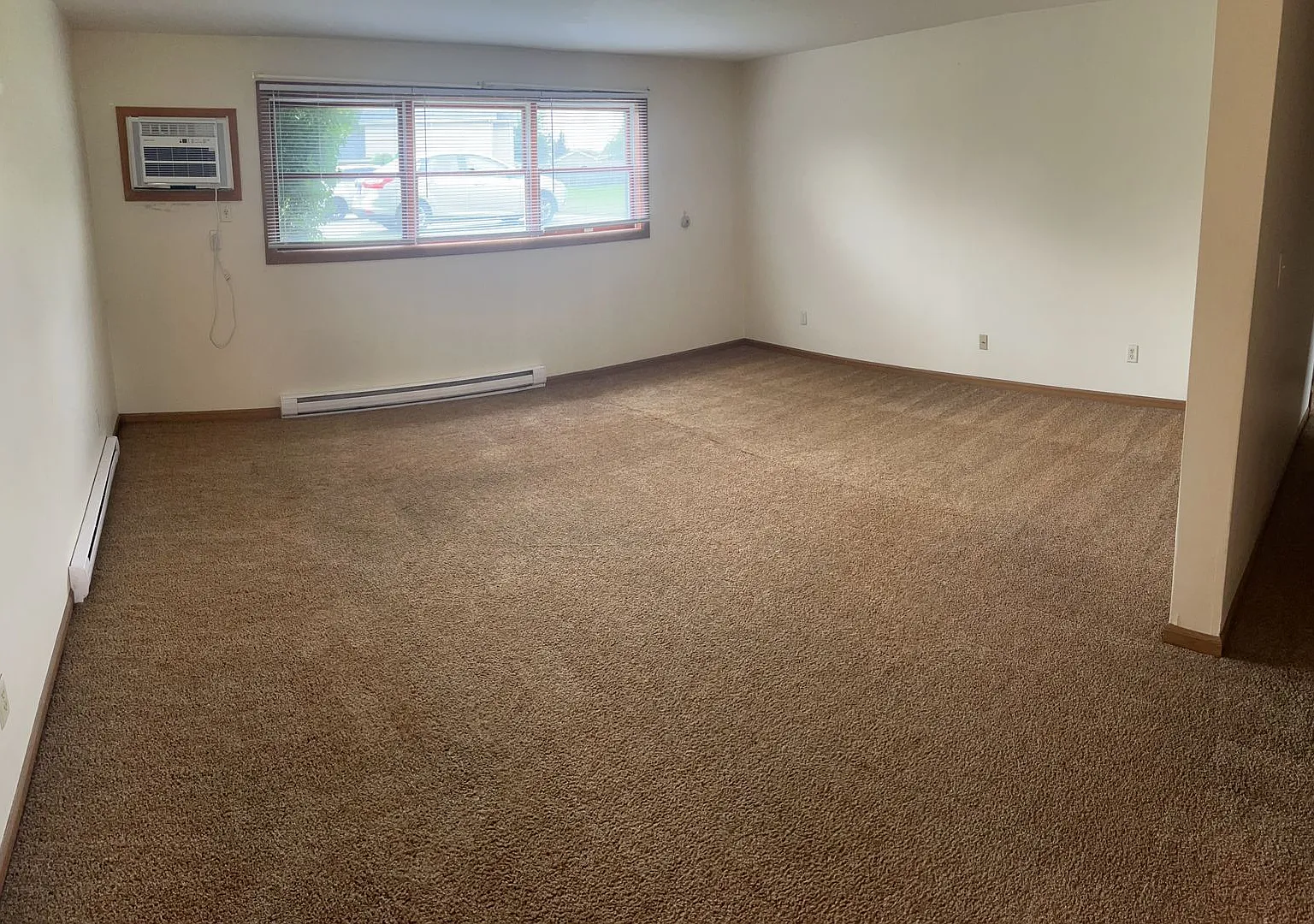316 S Walnut St — Photo 1