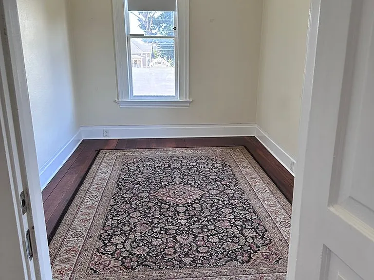 942 G St — Photo 29