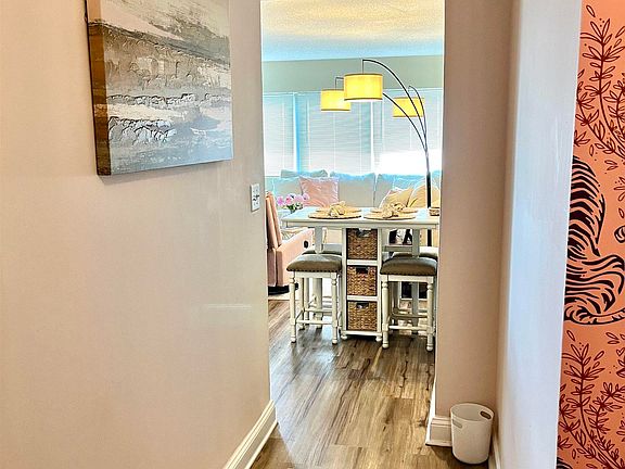 5th image of 1520 Senate St #96