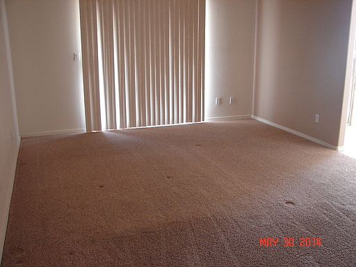 5th image of 9528 N Singletree Dr