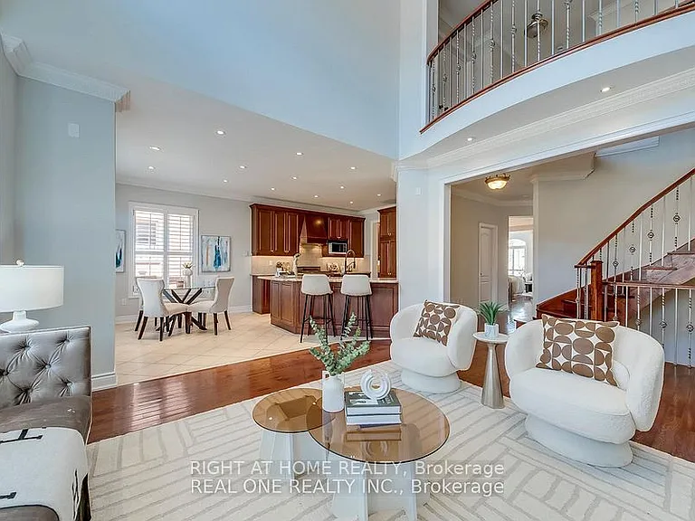 96 Spring Azure Cres — Photo 10
