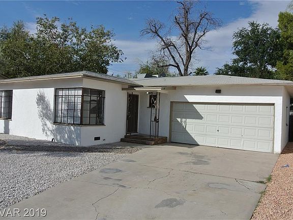 2nd image of 1138 Westwood Dr