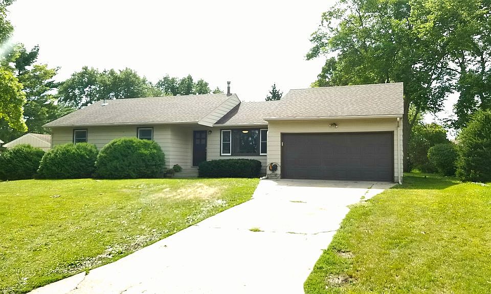 1st image of 1319 Briarwood Dr