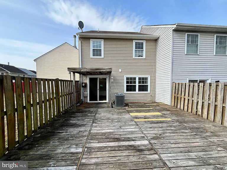 8421 McKenzie Cir — Photo 35