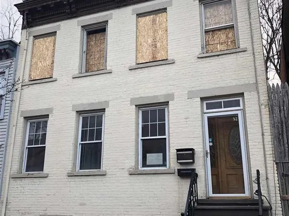 52 Bradford St, Albany, NY 12206