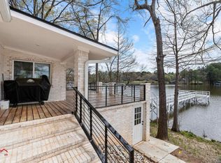 506 W Lake Devernia Rd, Longview, TX 75604