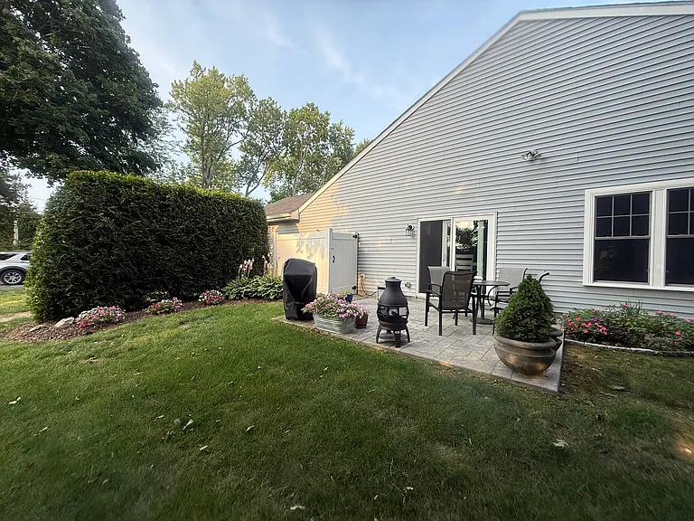 8 Mettatuxet Rd — Photo 15