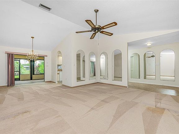 5th image of 20487 Albury Dr