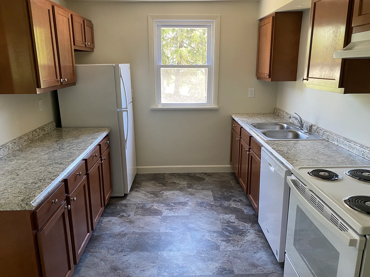 2 bed, $1,295 — Photo 2