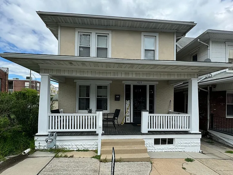 1029 W Locust St — Photo 16