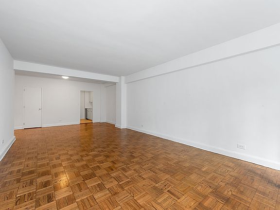 4th image of 136 E 55th St APT 10D