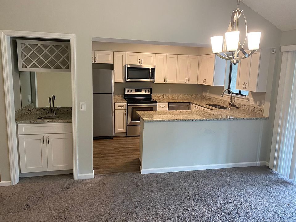 Kitchen and Wet Bar