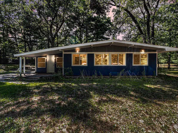 535 Hazel Ct, Muskegon, MI 49442