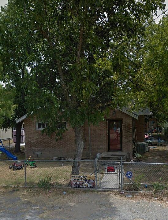 1st image of 309 E Veltman St