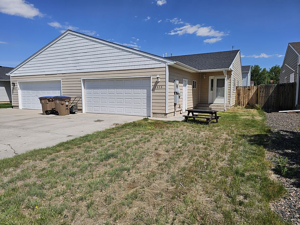 1st image of 1035 Boswell Dr