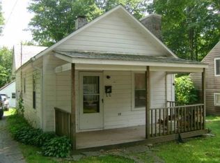 19 Maple Ln, Woodstock, NY 12498