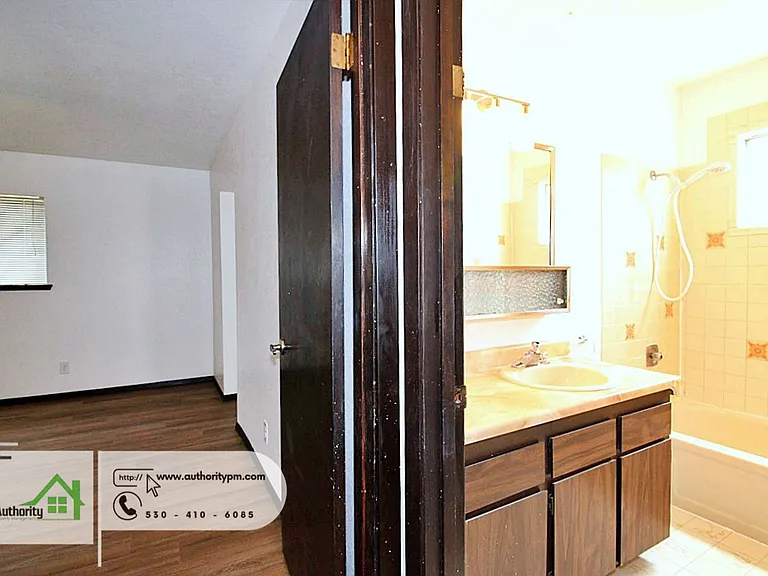 8615 Patricia Dr — Photo 16