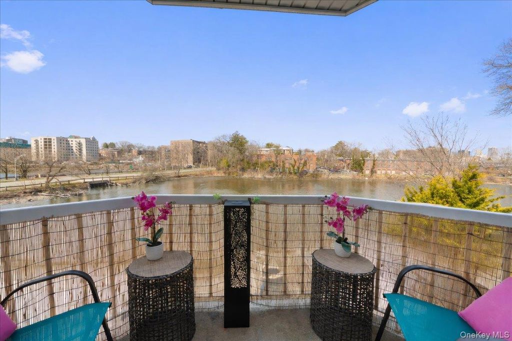 37 Harbor Lane #2A, New Rochelle, NY - More