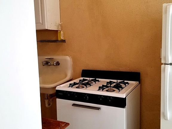 5th image of 1521 N Humboldt St APT 05