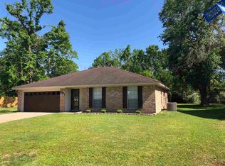 1901 Thousand Oaks Dr, Orange, TX 77632