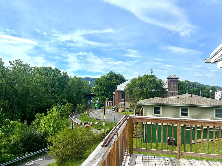244 Shiloh Ave — Photo 3