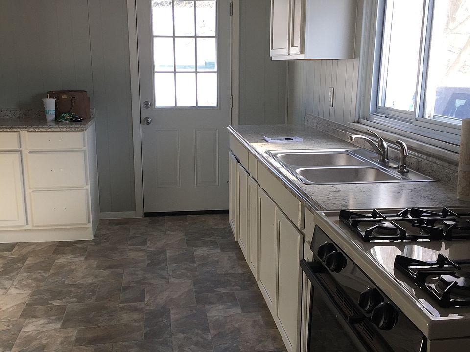 2nd image of 611 Murray Ave