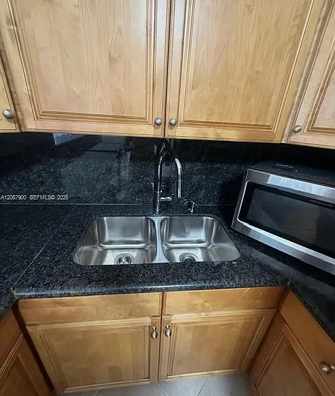 1165-98 Bay Dr #403 — Photo 4