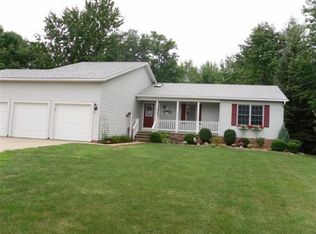815 Meadowood Blvd, Madison, OH 44057